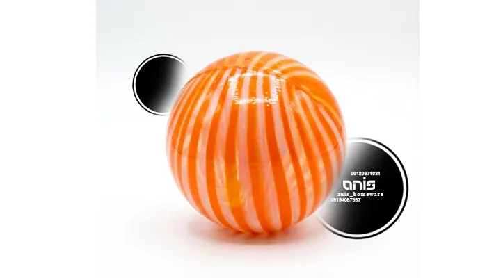 توپ پلاستیکی قدیمی